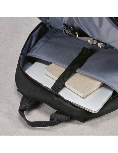 Zaino Vilnius 18L in rPET. Tasca frontale, per laptop 17"