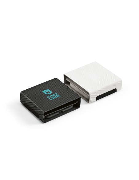 Caricatore wireless 3-in-1 Linnaeus in rPU da 15W