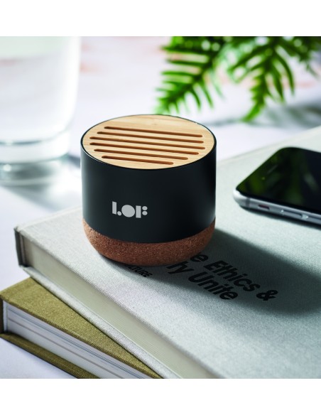 Speaker in sughero e alluminio