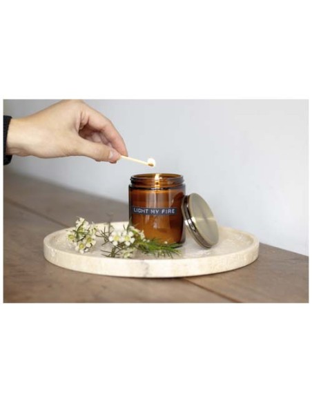 Candela profumata al legno di cedro formato medio Wellmark