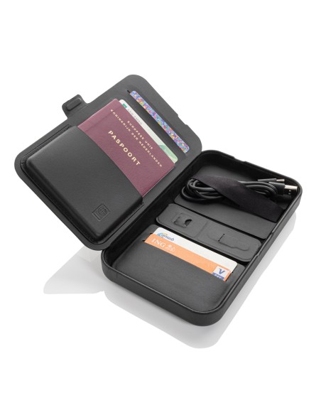 Custodia da viaggio Swiss Peak con caricatore 3in1 rPU RCS