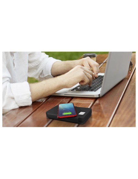 Power bank wireless a energia solare da 8000 mAh SCX.design P31